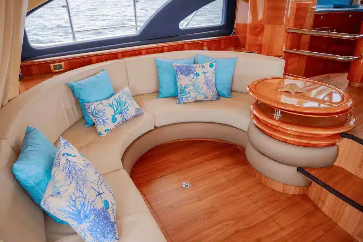 Yate Luz II - Image 17